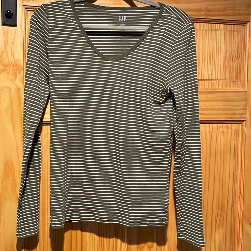 Striped long sleeve tee olive green with cream stripes